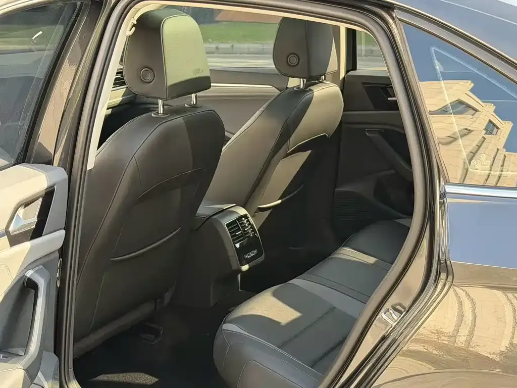 Volkswagen Sagitar 2021 из CN, фото 8