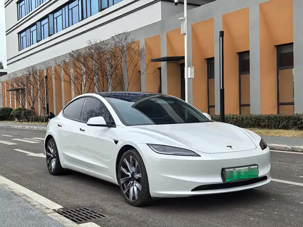 Tesla Model 3 2024 из CN, фото 3