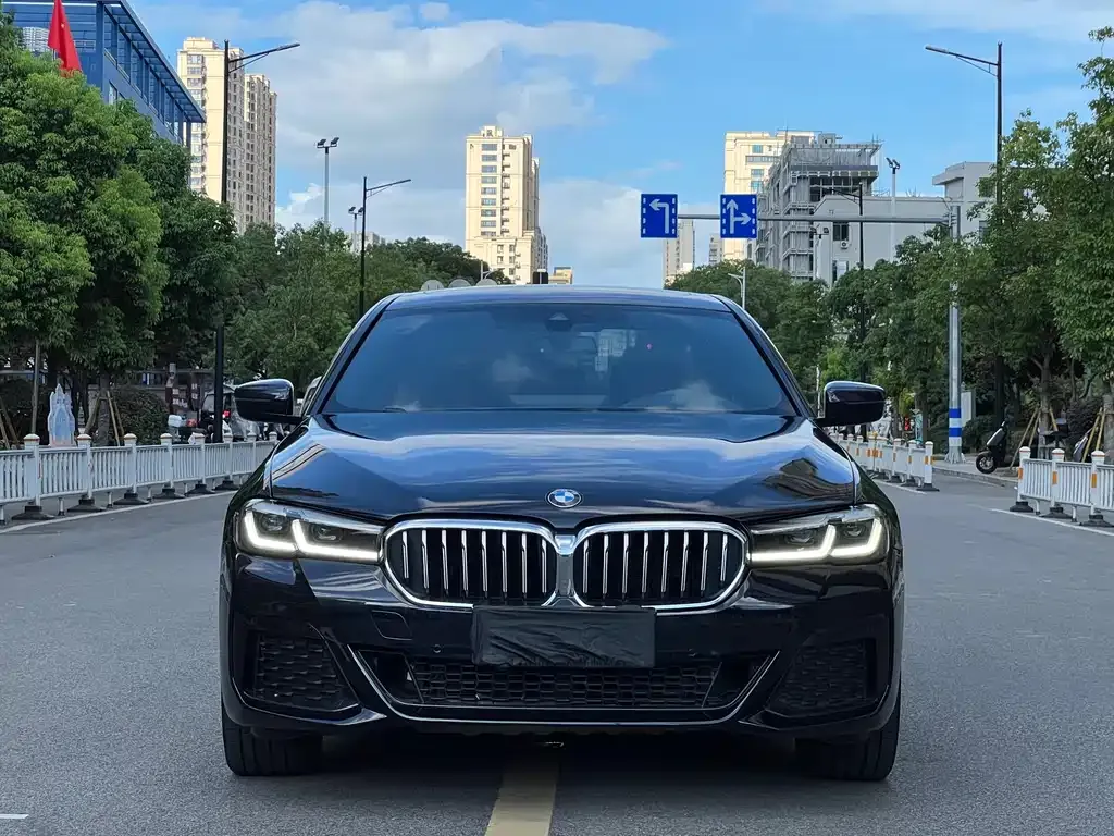 BMW 5 Series — фото 2