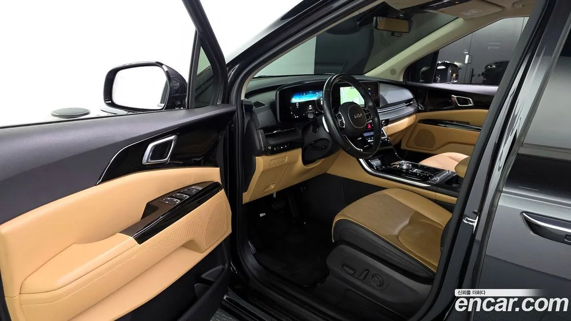 Kia Carnival — фото 10