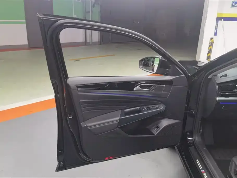 Volkswagen Passat 2022 из CN, фото 7