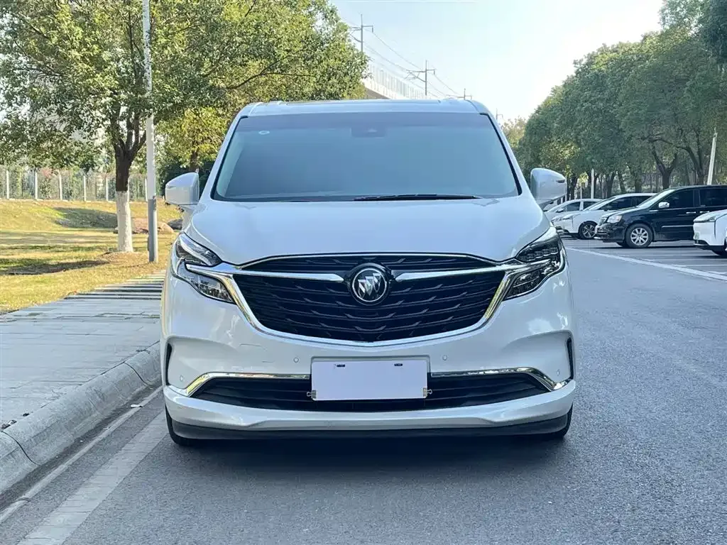 Buick GL8 2022 из CN, фото 3