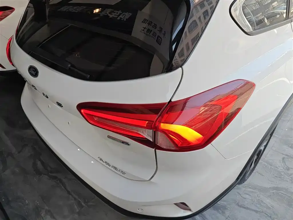 Ford Focus 2022 из CN, фото 7