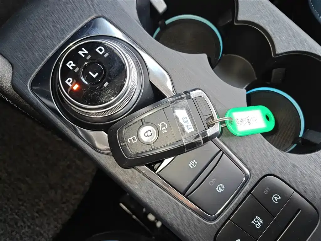 Ford Focus 2022 из CN, фото 9