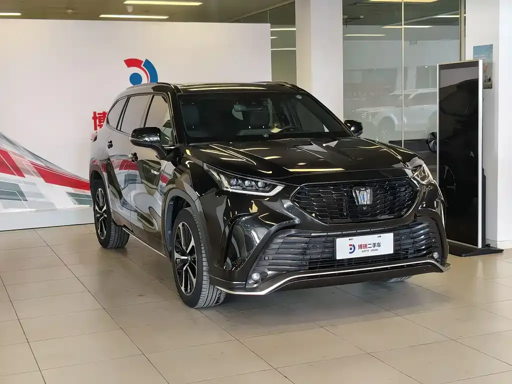 Toyota Crown Kluger 2021 из CN, фото 3