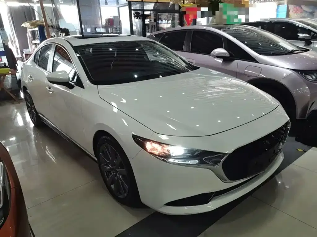 Mazda 3 Axela 2021 из CN, фото 4
