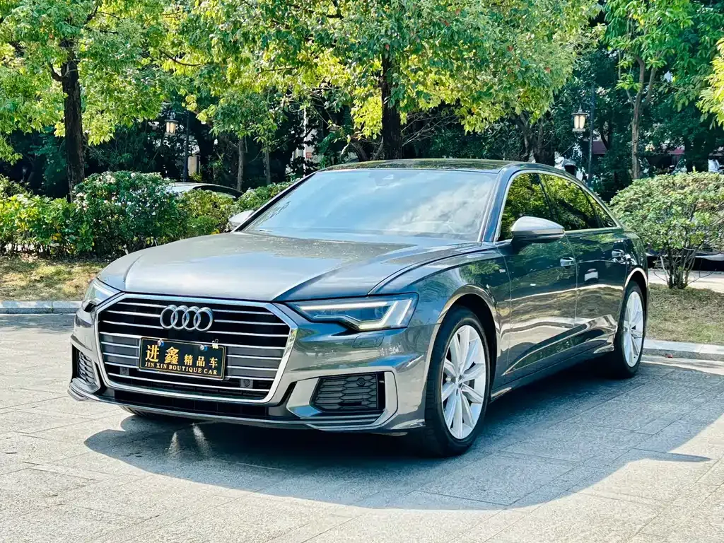 Audi A6L — фото 1