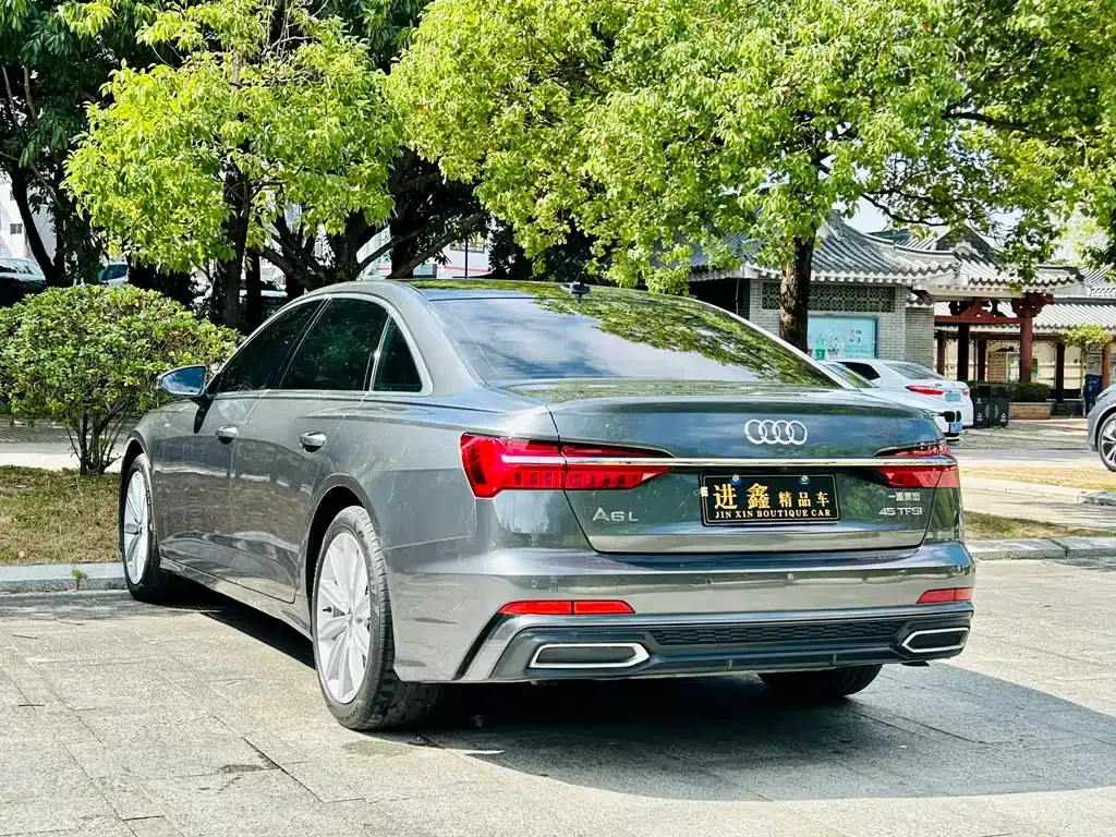 Audi A6L — фото 6
