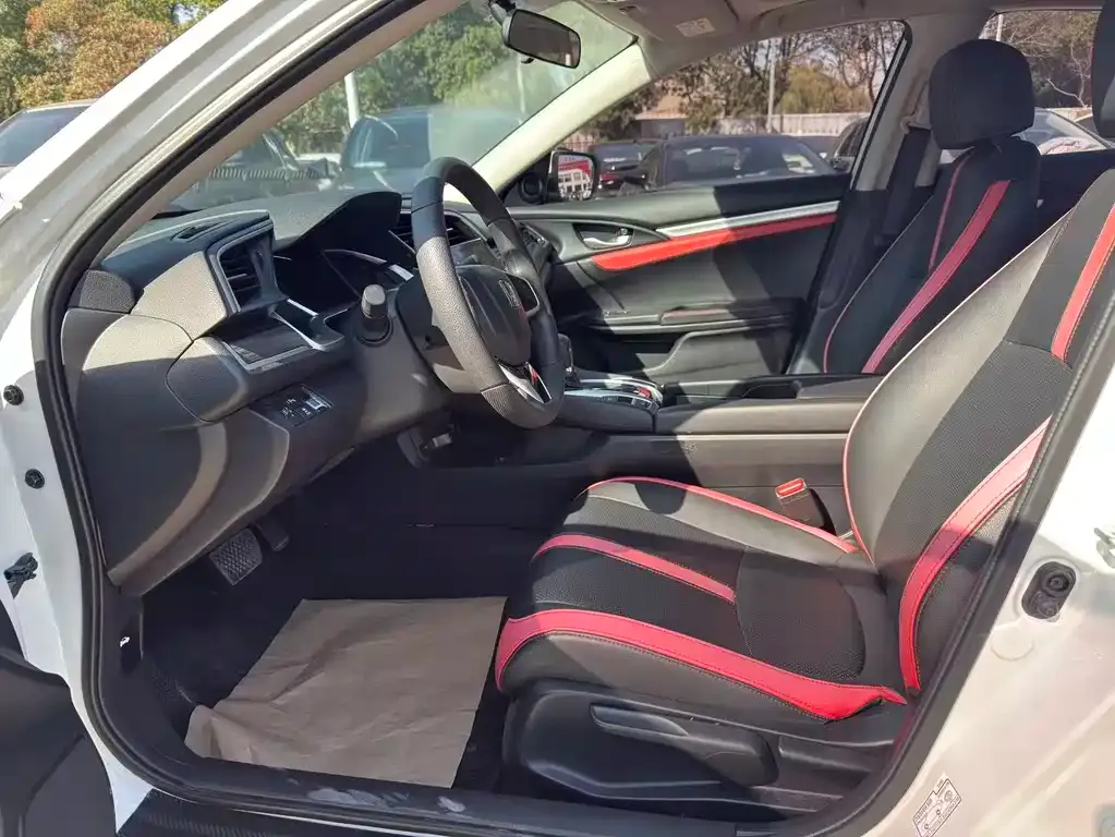 Honda Civic 2021 из CN, фото 5