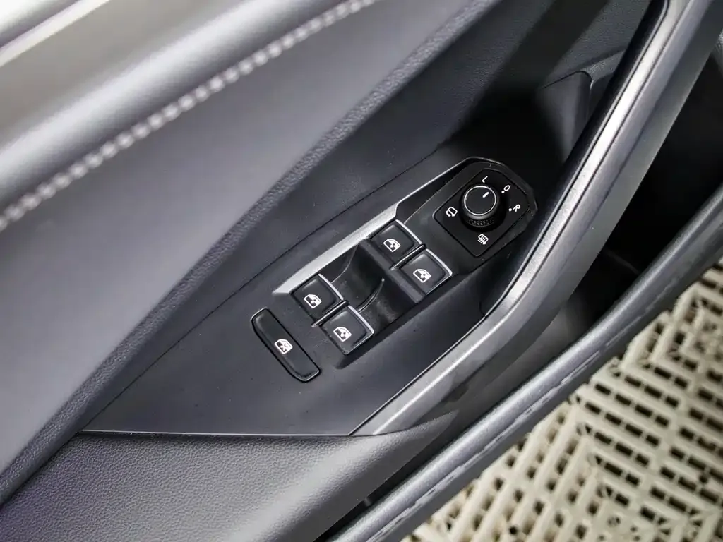 Volkswagen Sagitar 2021 из CN, фото 6