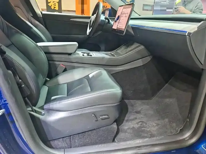 Tesla Model Y 2024 из CN, фото 3