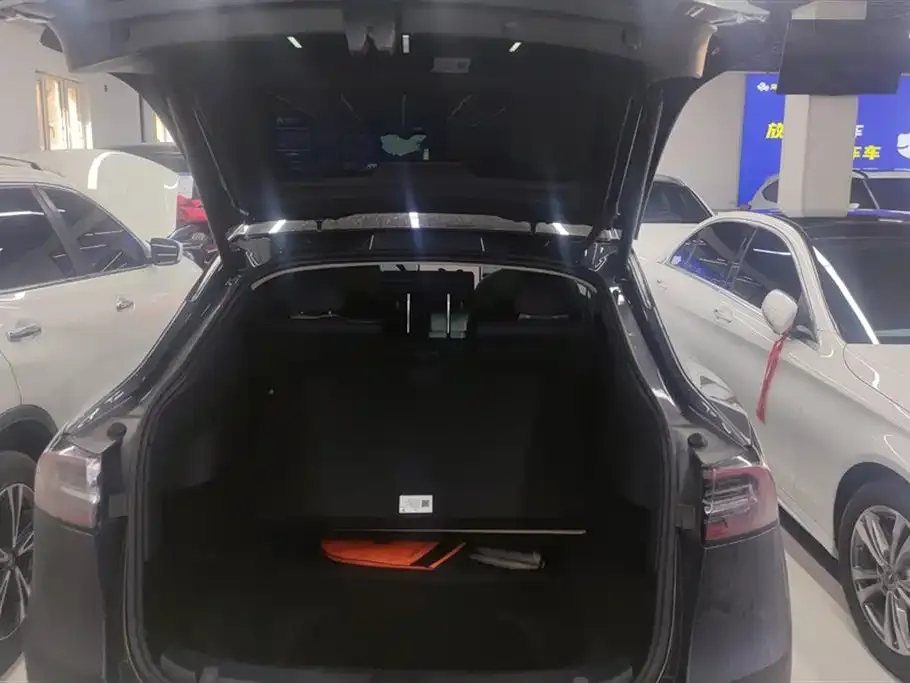 Tesla Model Y 2024 из CN, фото 4