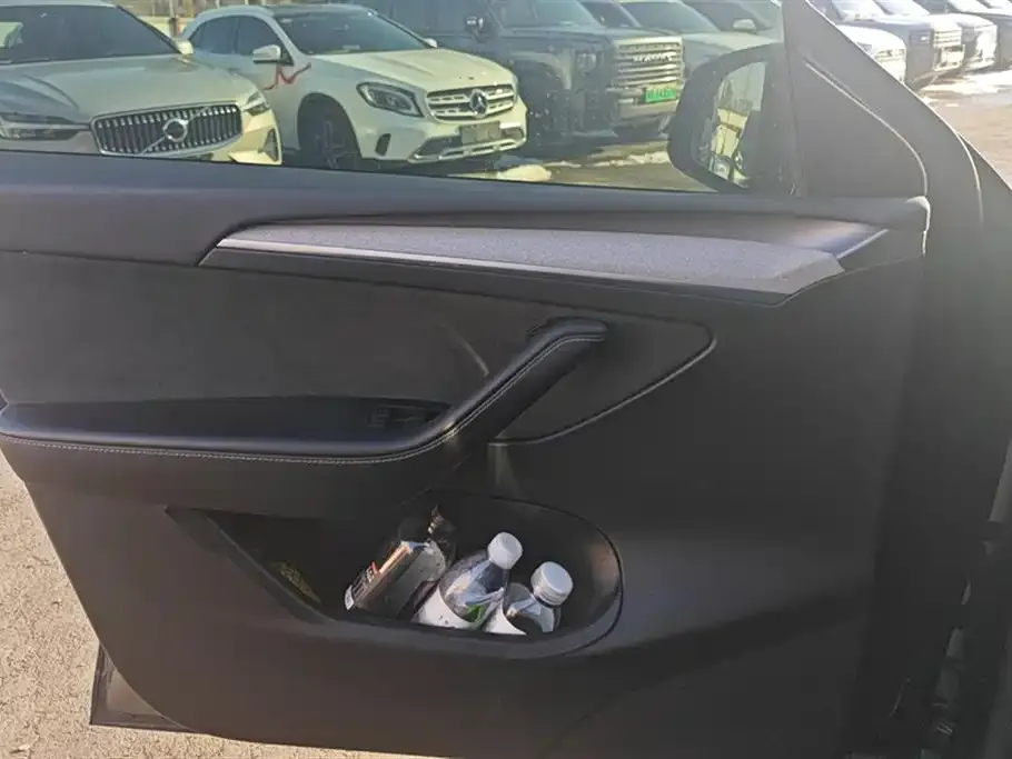 Tesla Model Y 2024 из CN, фото 7