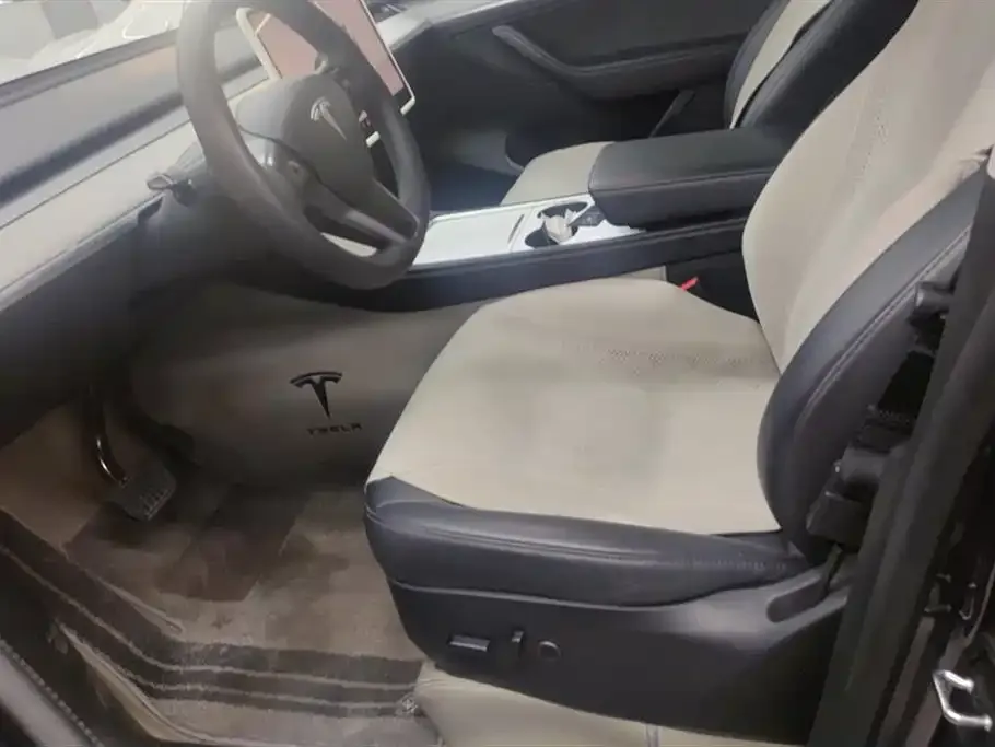 Tesla Model Y 2024 из CN, фото 9