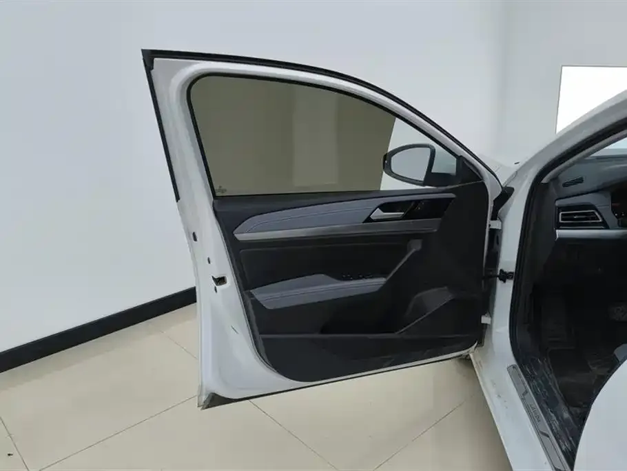 Volkswagen Lavida 2023 из CN, фото 7