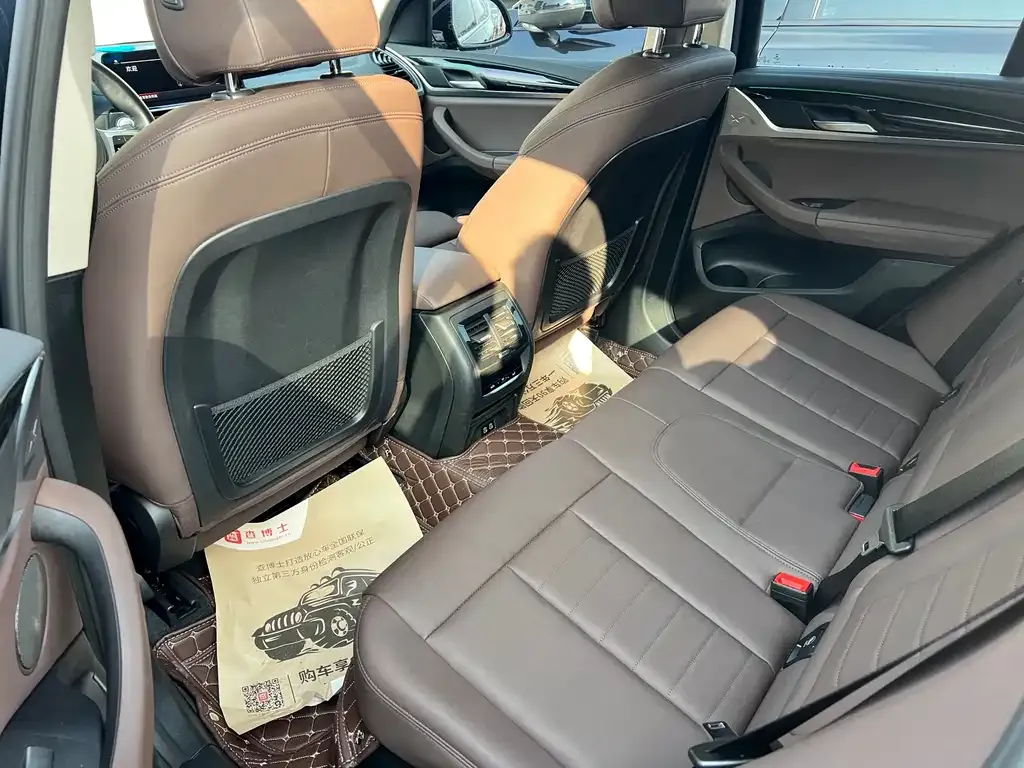 BMW X3 2024 из CN, фото 8