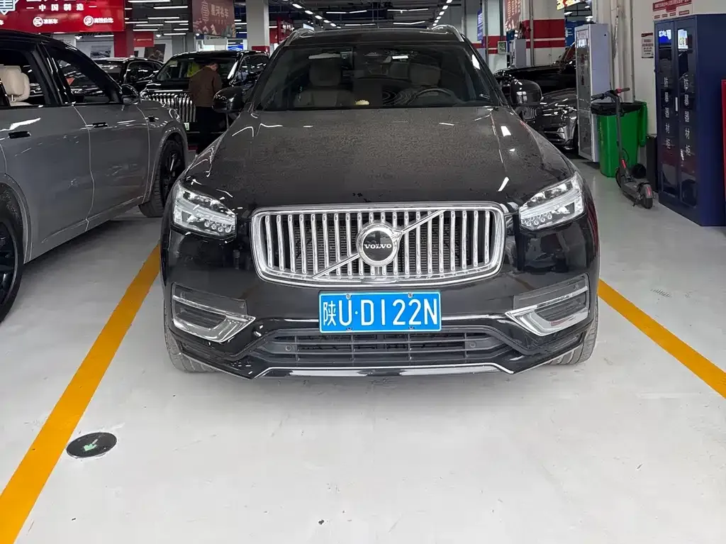 Volvo XC90 2023 из CN, фото 2
