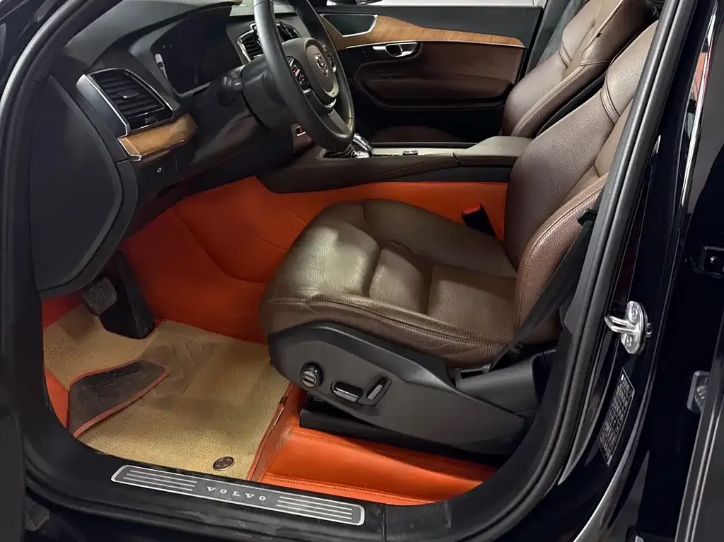 Volvo XC90 2023 из CN, фото 4