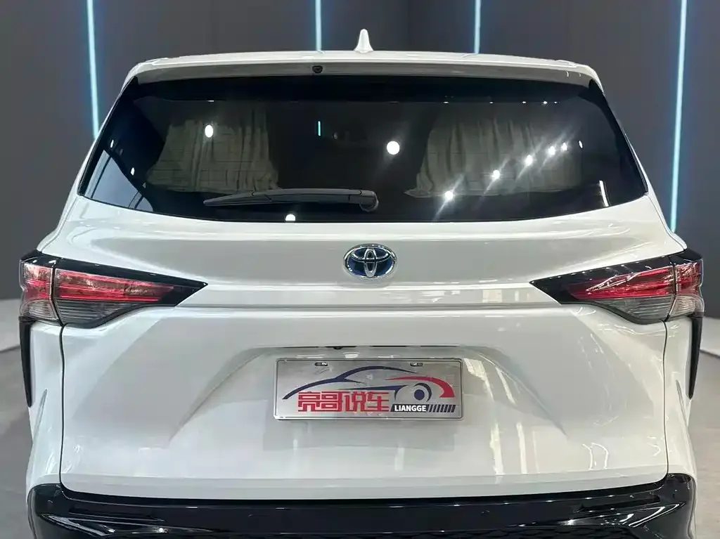 Toyota Sienna 2022 из CN, фото 8