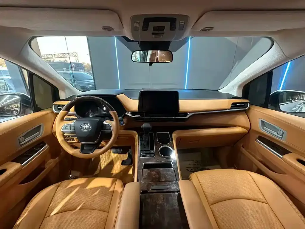 Toyota Sienna 2022 из CN, фото 9