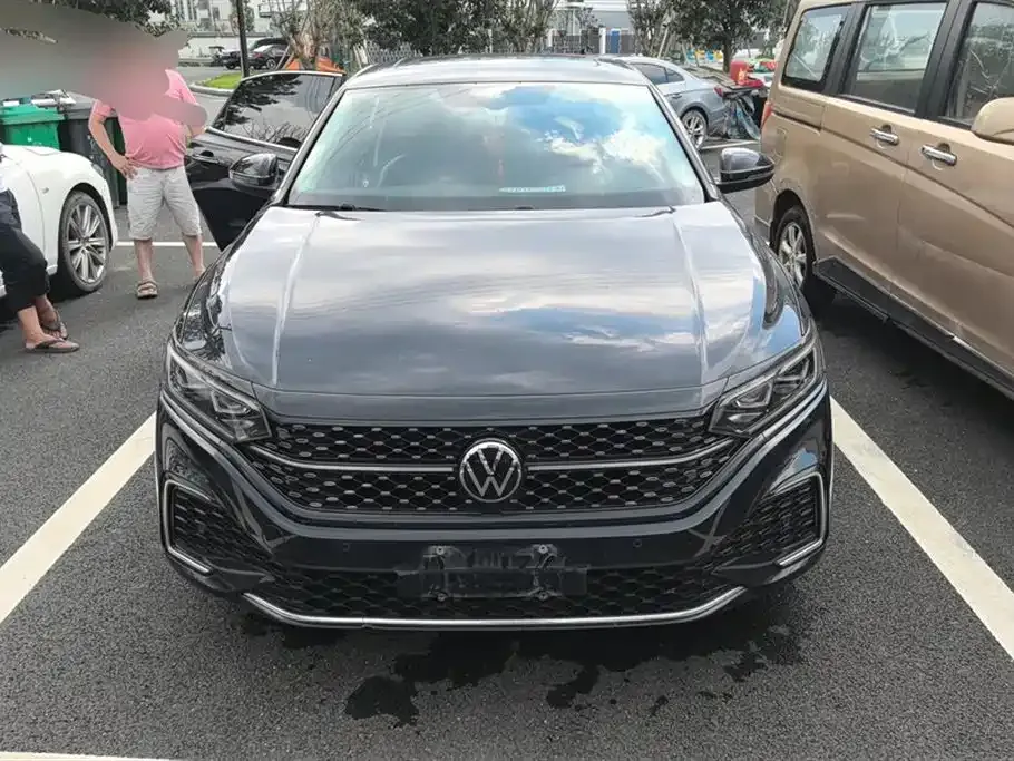 Volkswagen Passat 2022 из CN, фото 2
