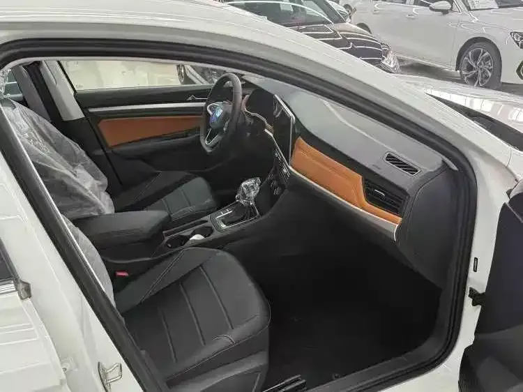 Volkswagen Bora 2025 из CN, фото 7