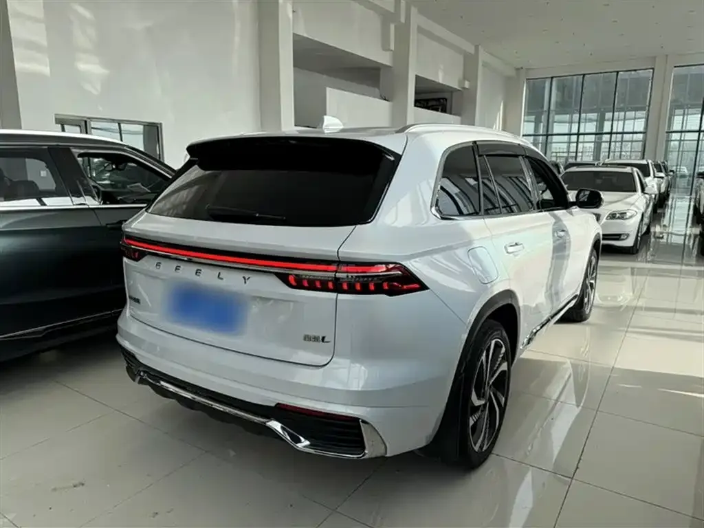 Geely Xingyue L — фото 9