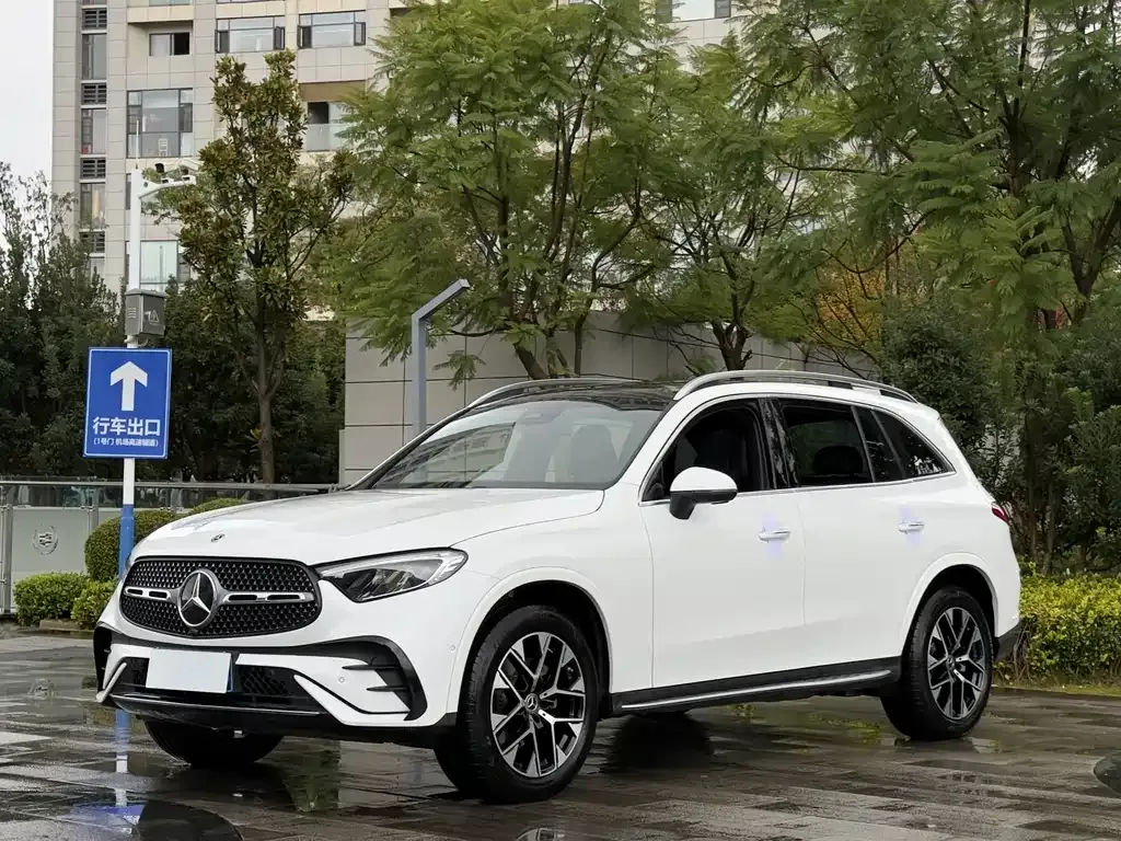 Mercedes-Benz GLC 2023 из CN, фото 1