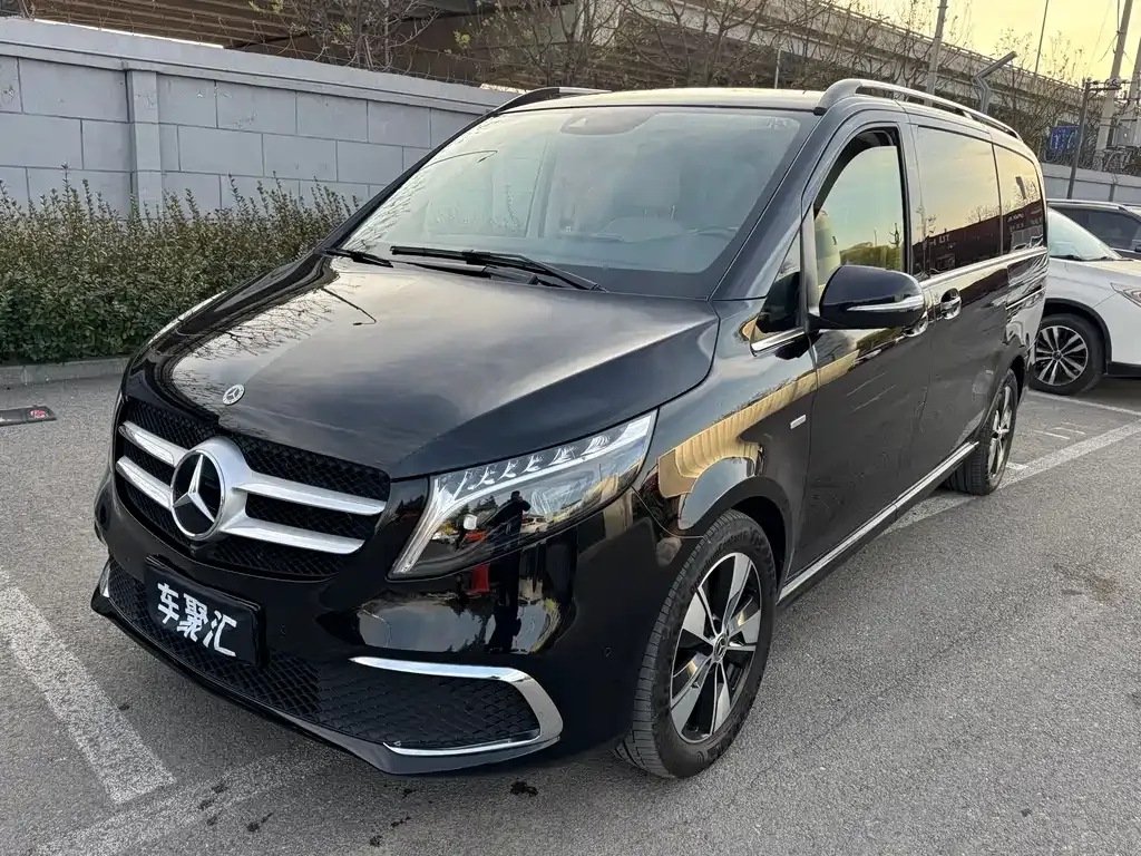 Mercedes-Benz V-Class 2023 из CN, фото 1