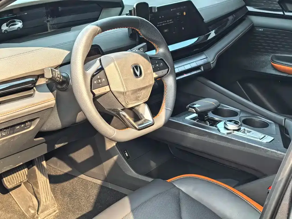 Changan UNI-V 2024 из CN, фото 5