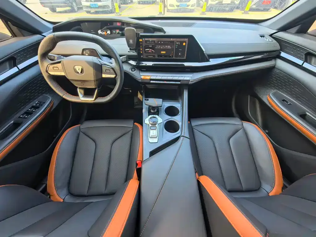 Changan UNI-V 2024 из CN, фото 7