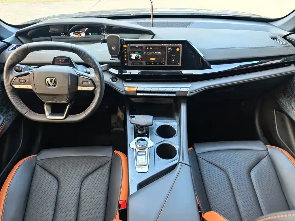 Changan UNI-V 2024 из CN, фото 8