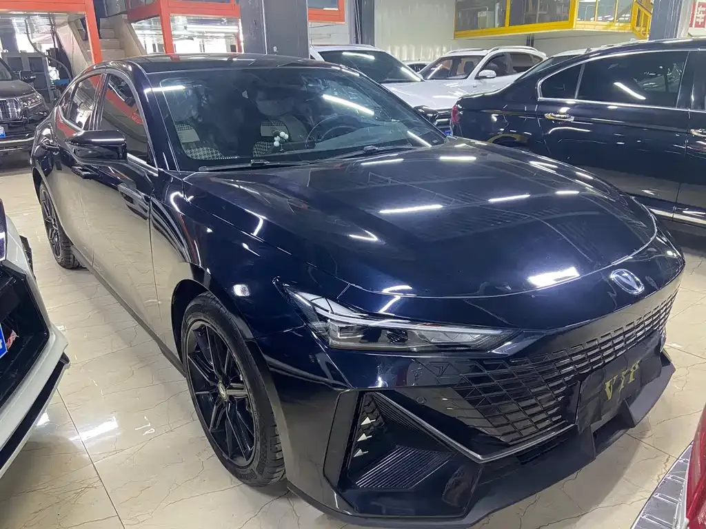 Changan UNI-V 2023 из CN, фото 2