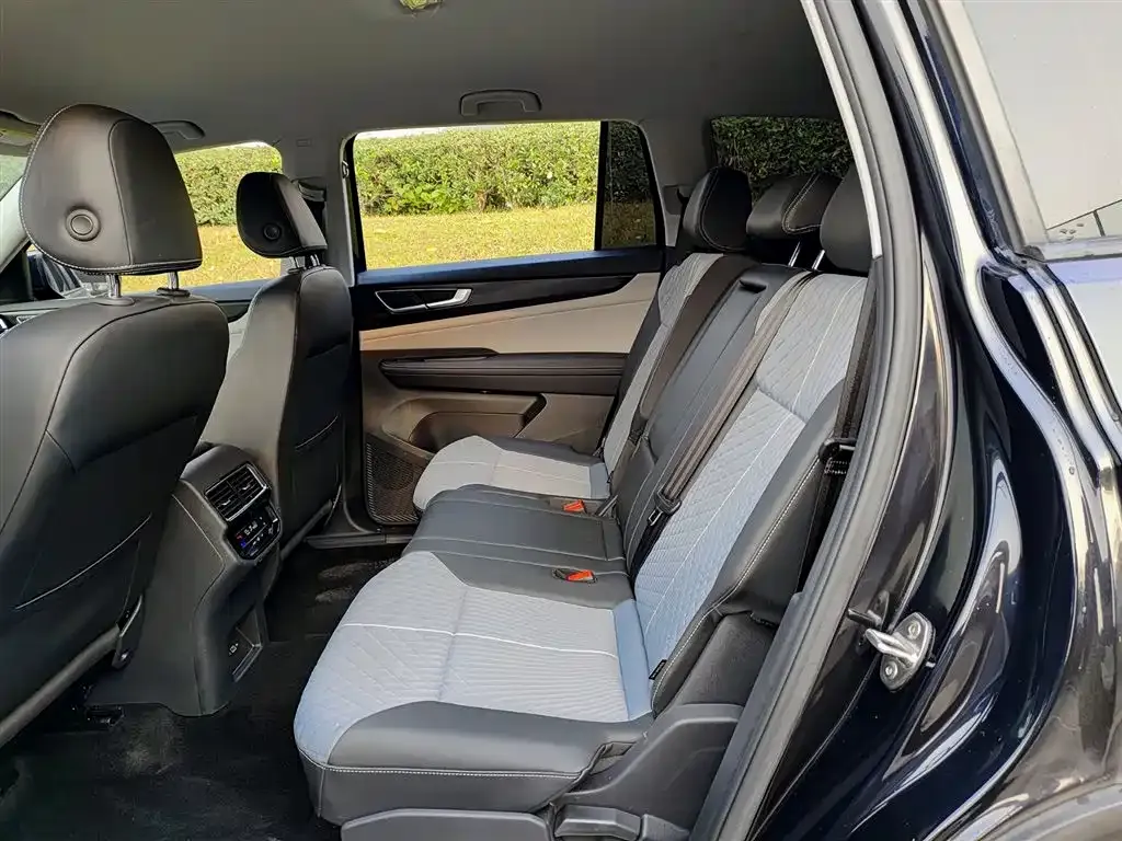 Volkswagen Teramont 2023 из CN, фото 8