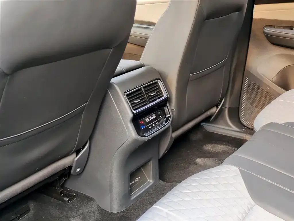 Volkswagen Teramont 2023 из CN, фото 9