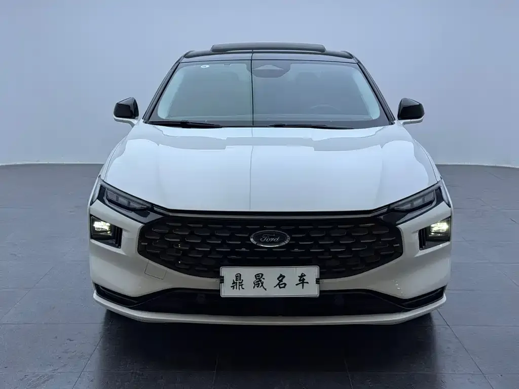 Ford Mondeo 2023 из CN, фото 2