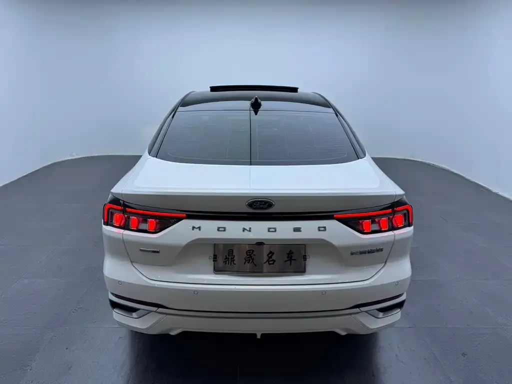 Ford Mondeo 2023 из CN, фото 5