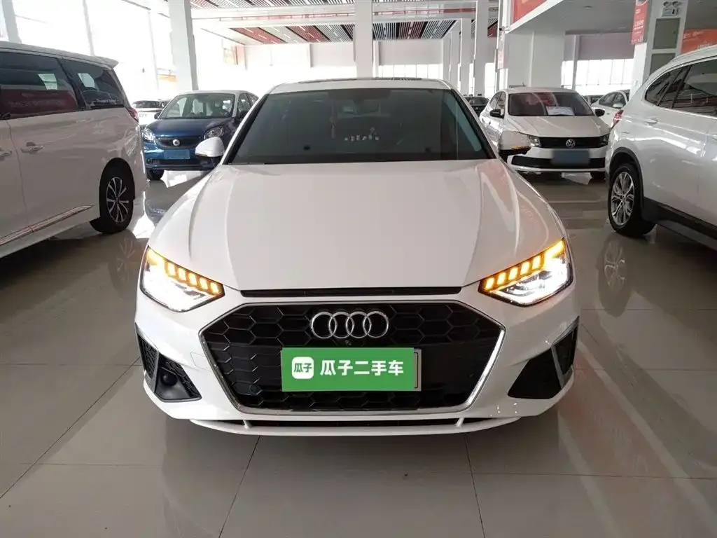 Audi A4L 2023 из CN, фото 3