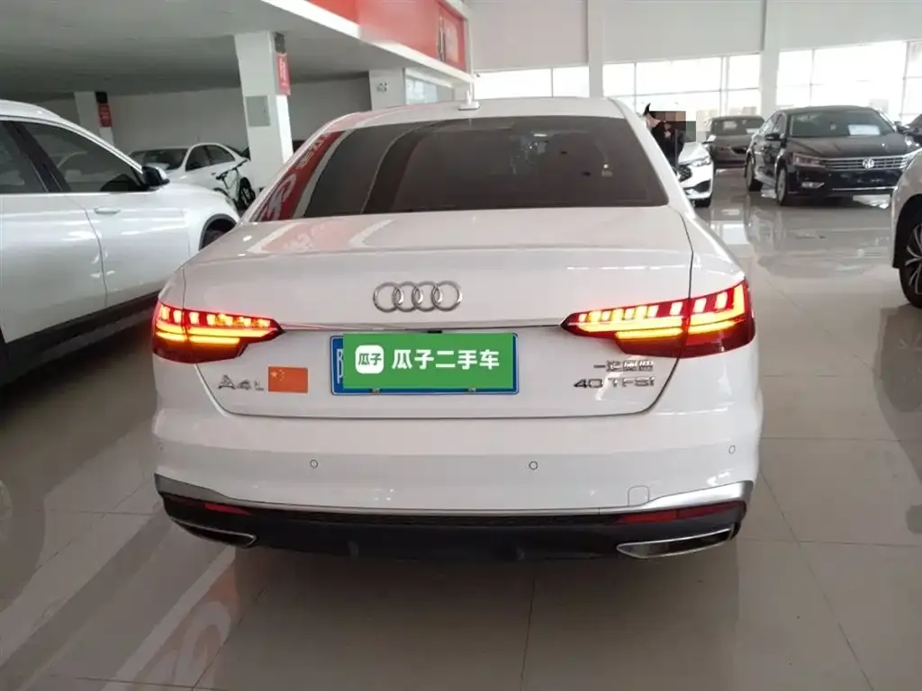 Audi A4L 2023 из CN, фото 6