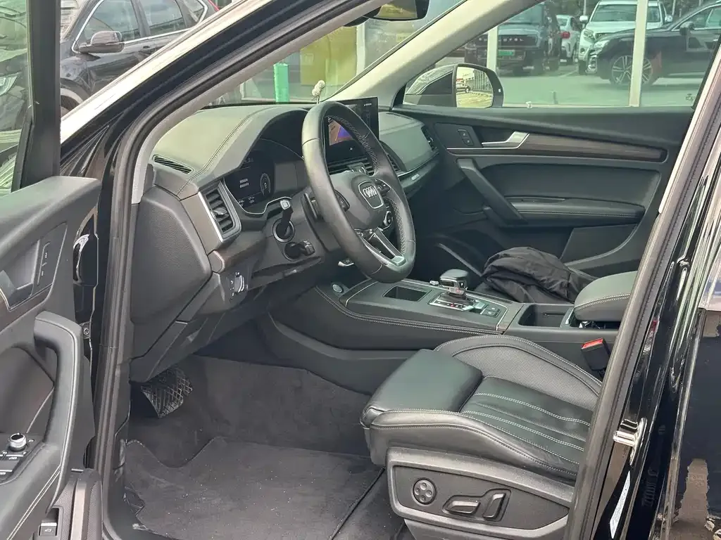 Audi Q5L 2022 из CN, фото 9