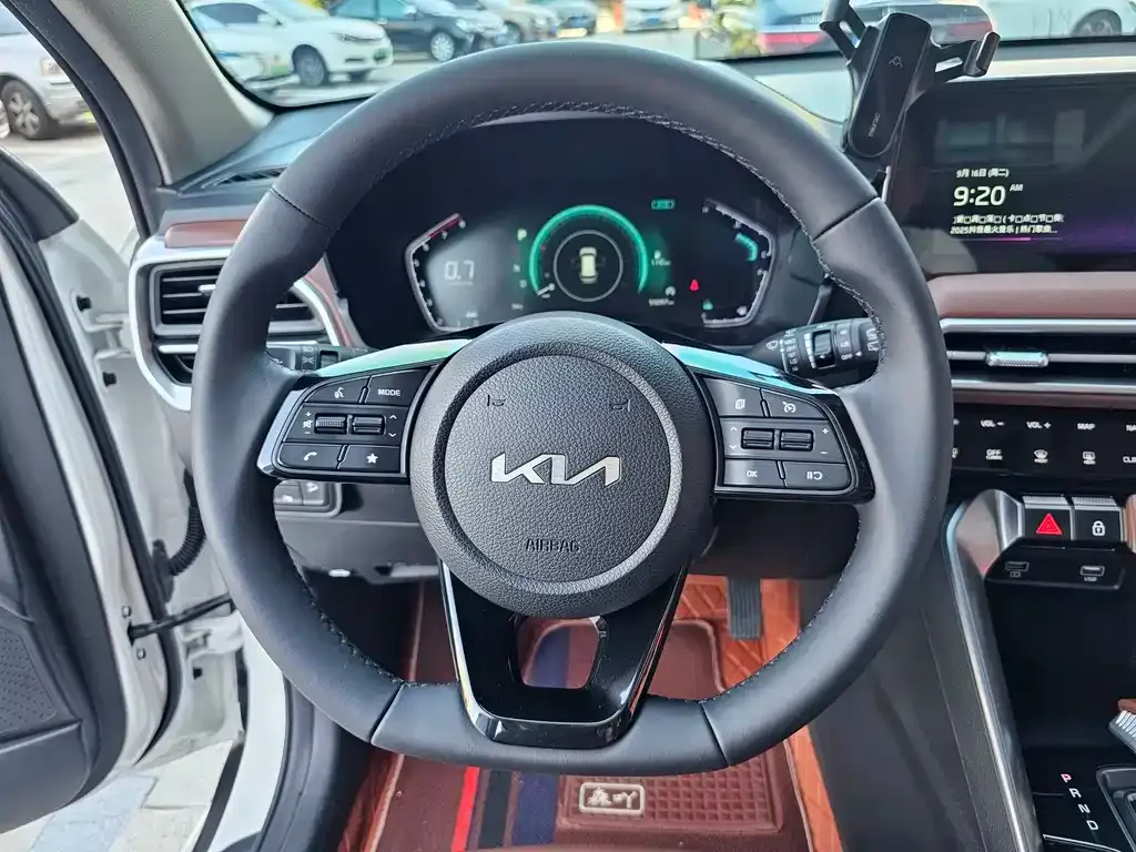 Kia Sportage 2023 из CN, фото 5