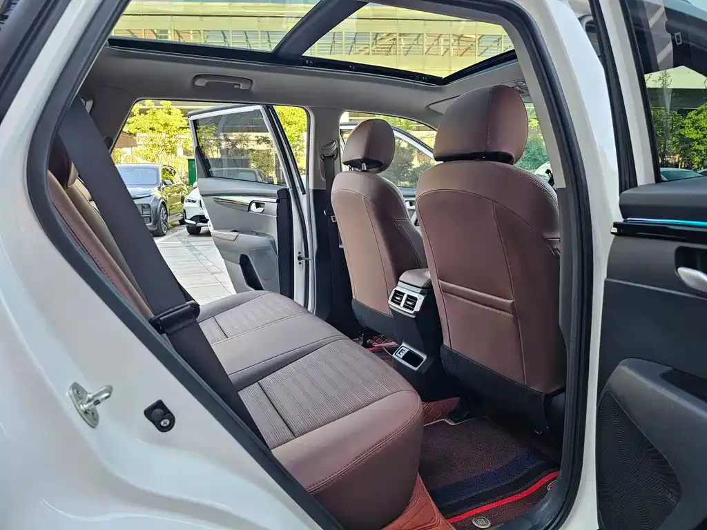 Kia Sportage 2023 из CN, фото 9