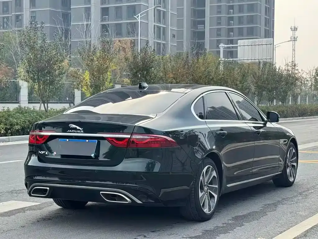 Jaguar XFL 2023 из CN, фото 7