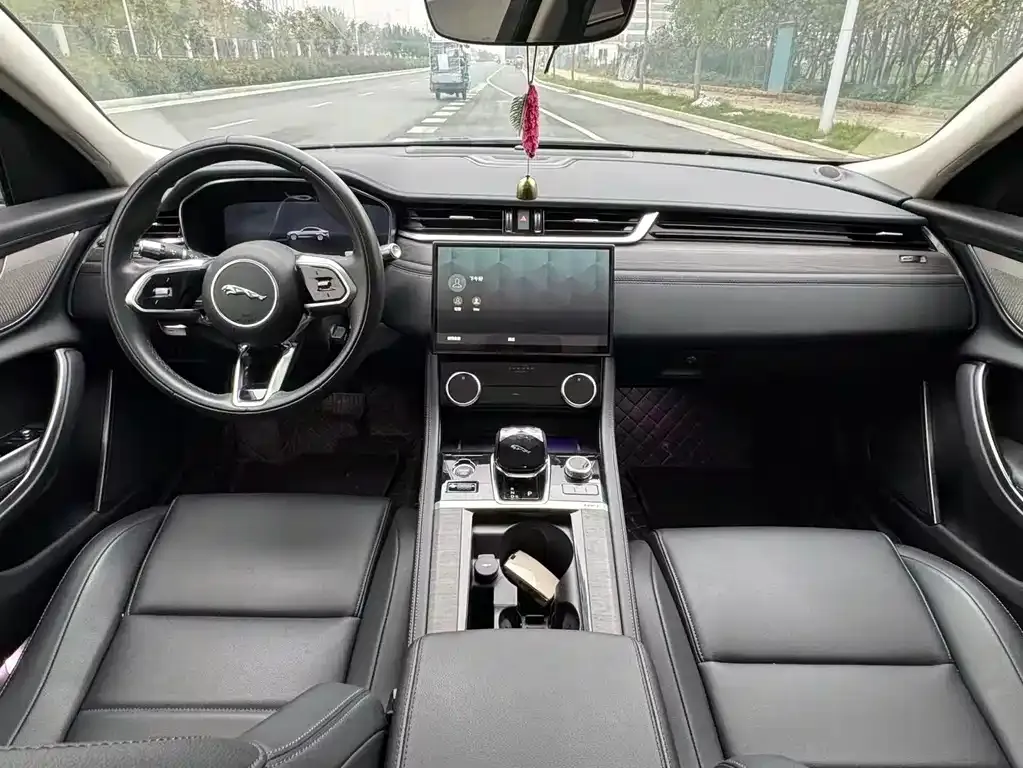 Jaguar XFL 2023 из CN, фото 8