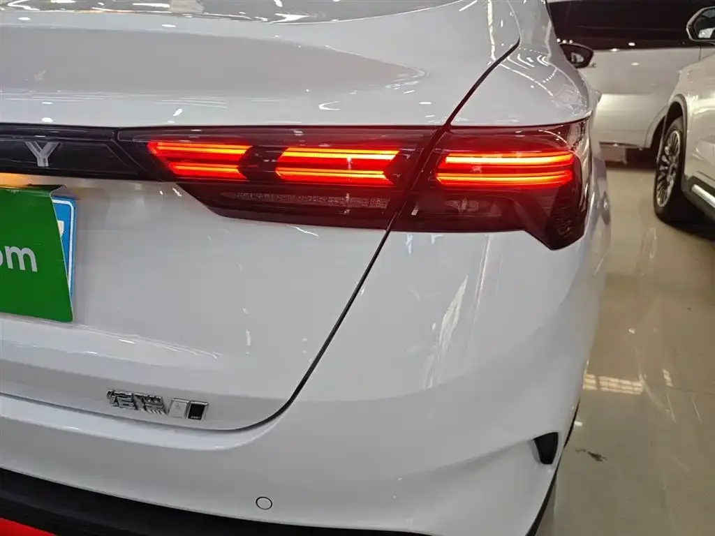 Geely Binrui — фото 8