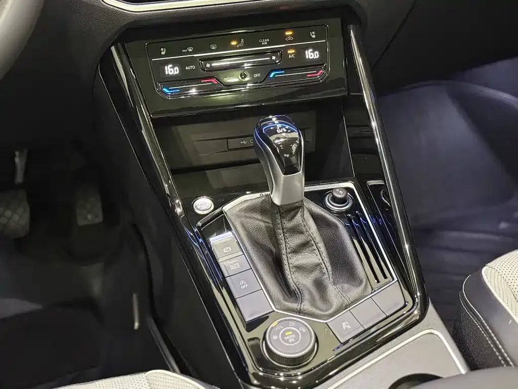 Volkswagen Tayron 2023 из CN, фото 8
