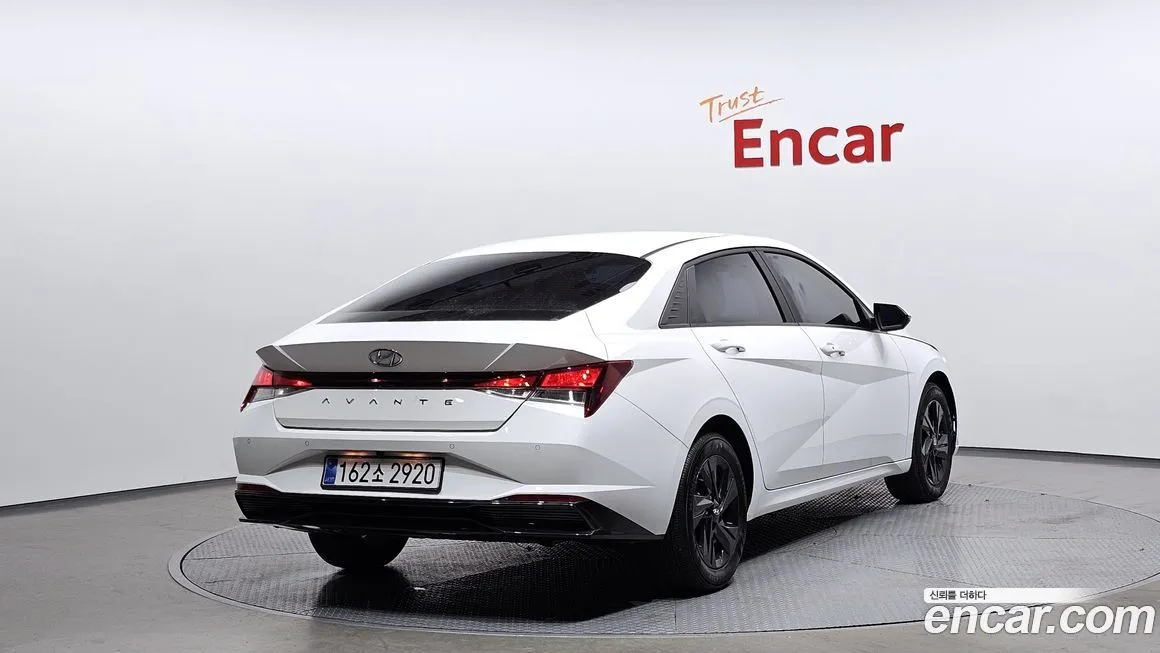 Hyundai AVANTE — фото 2