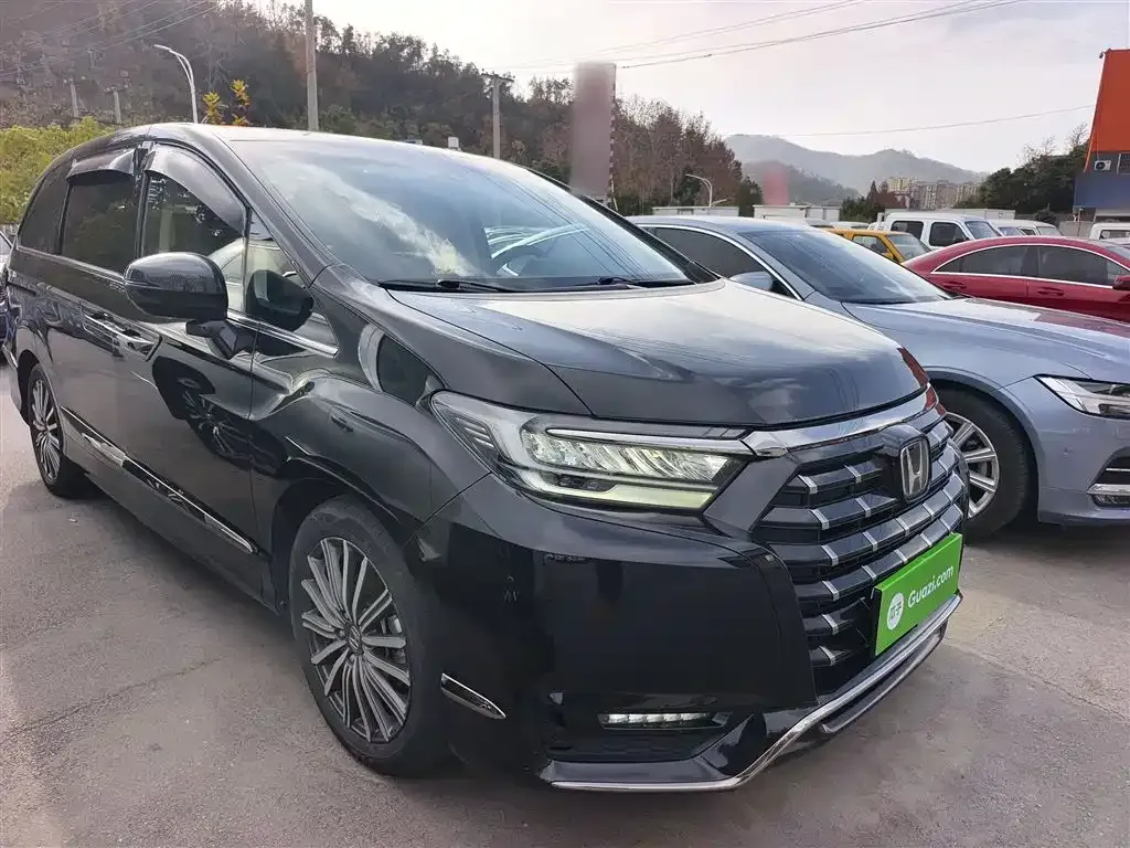 Honda Elysion 2022 из CN, фото 4