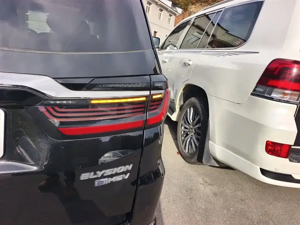 Honda Elysion 2022 из CN, фото 8