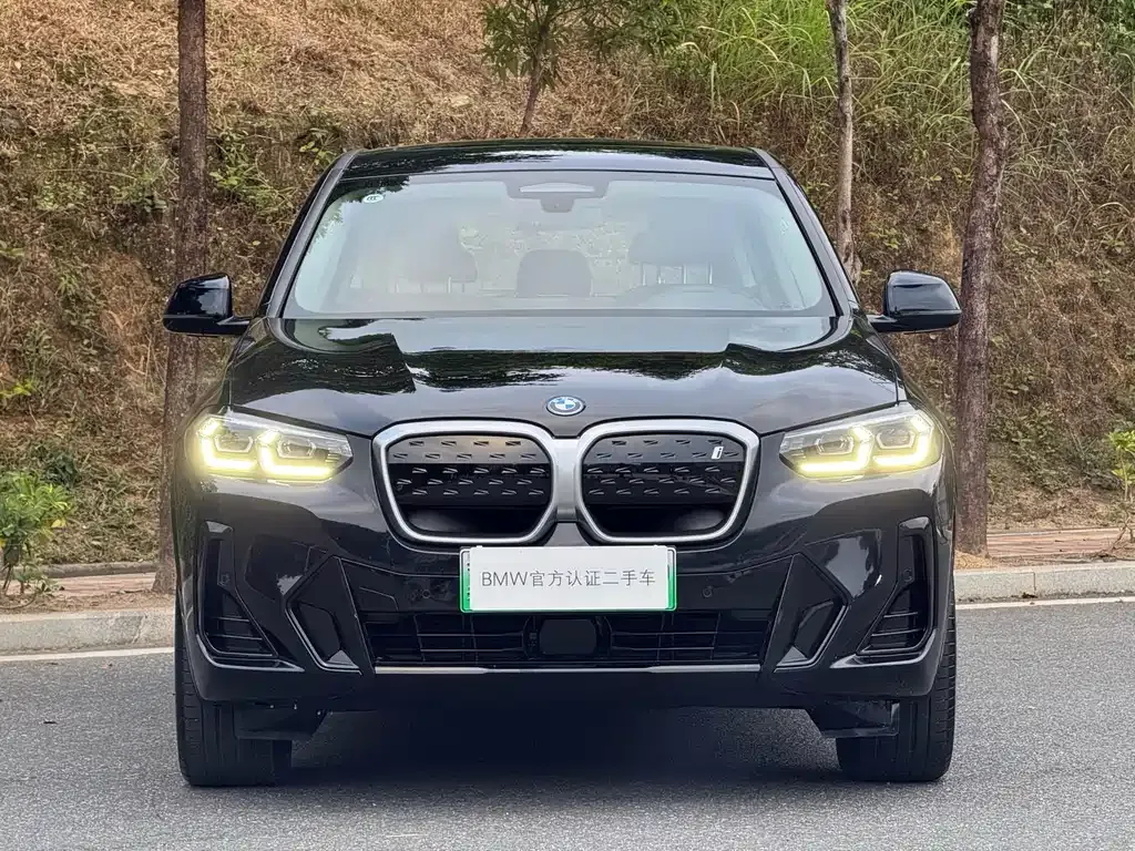 BMW iX3 2024 из CN, фото 2